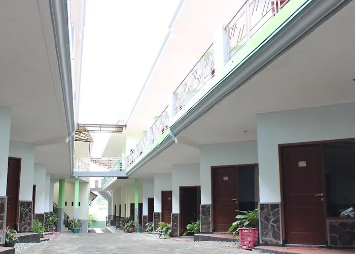 Oyo 557 Hotel Prima Asri 153
