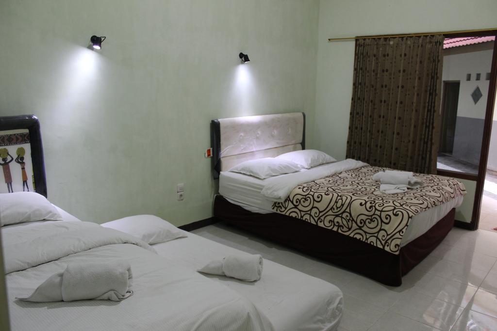 Oyo 557 Prima Asri 153 Malang