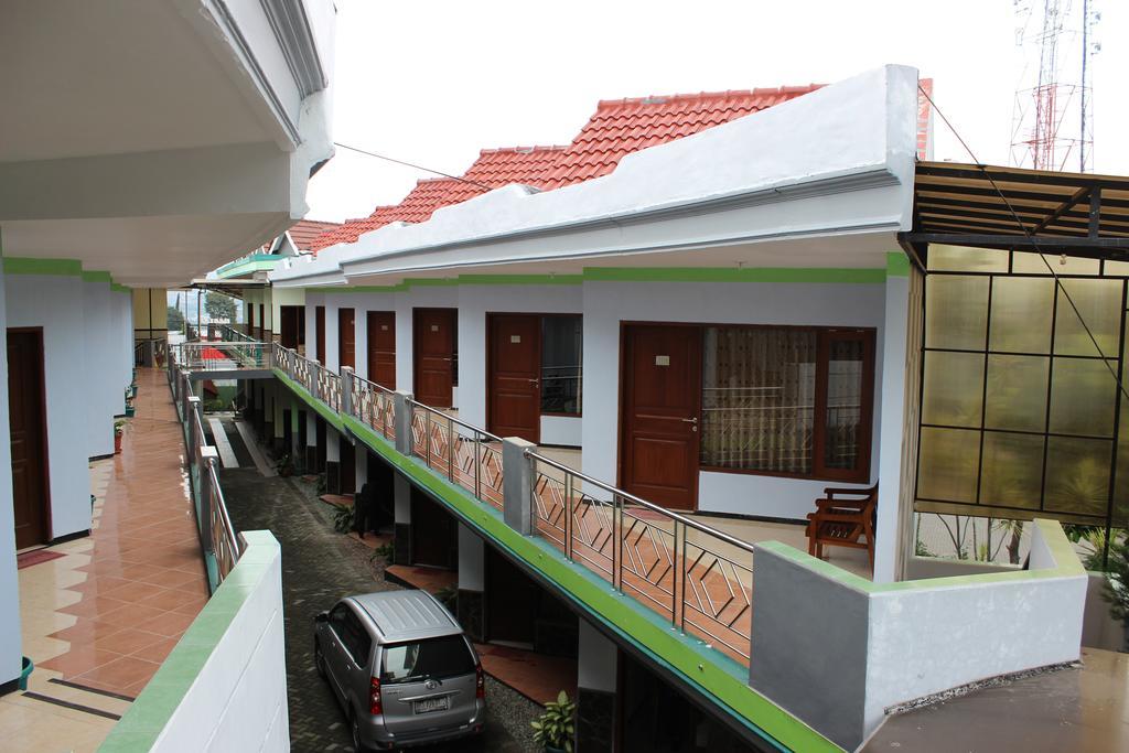 Oyo 557 Prima Asri 153 * Malang