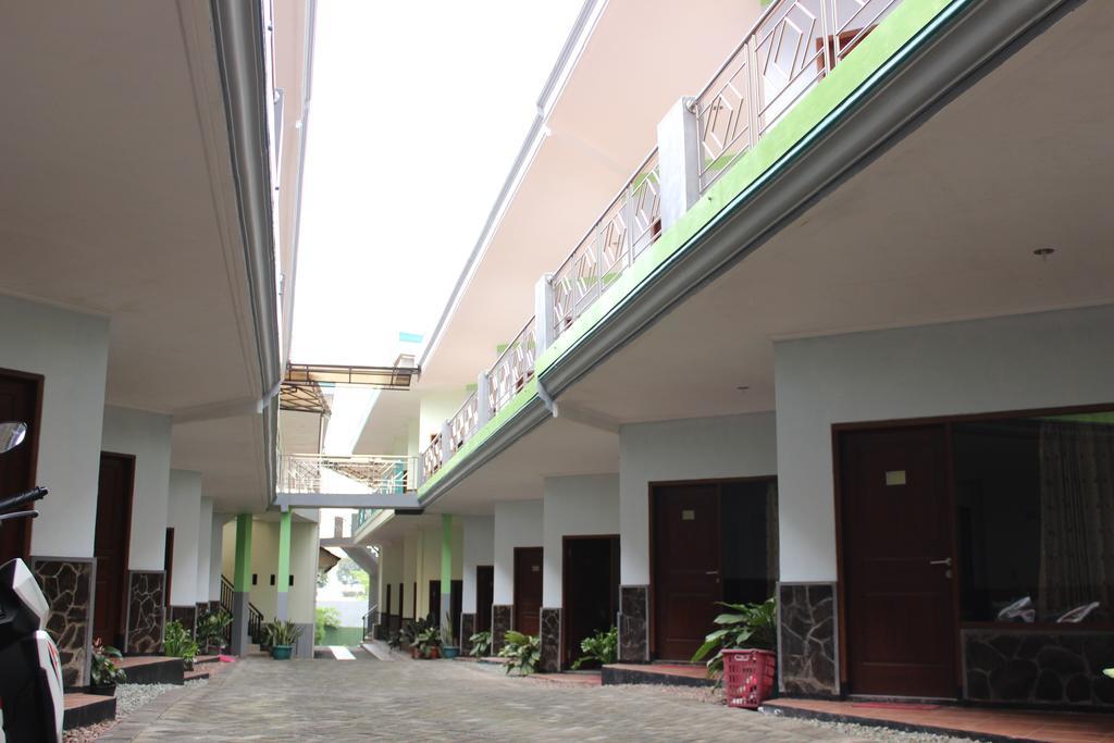 Oyo 557 Prima Asri 153 Hotel